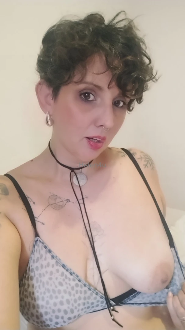If you leave me a tip i will share my naked body with you 