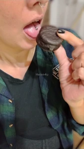 This alfajor even if it is very small can be enjoyed just like your