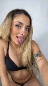 My mood today is undress me