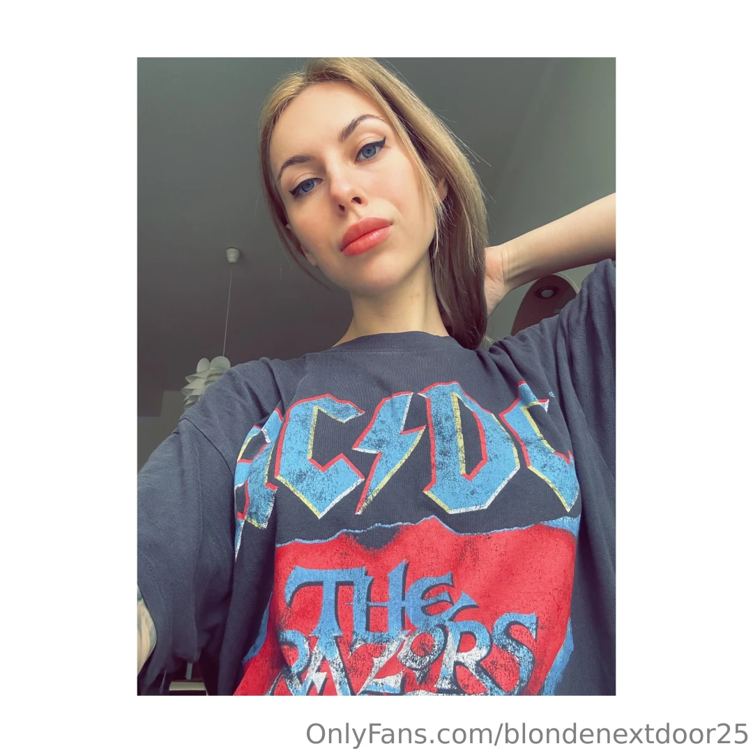 Sometimes i like to turn acdc on full volume what s your favorite band 