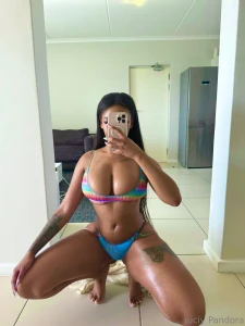 Whats your fav part about me dm it to me im feeling generous rn