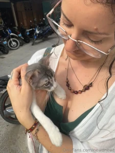 Kitten holding kitten found this cutie stalking a pigeon in the puerto