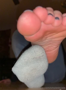 You re up late but you re craving my feet how can you help yourself