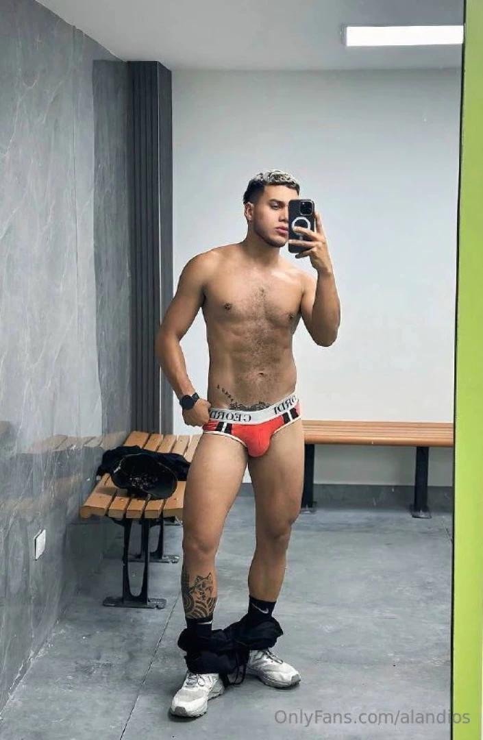 Unforgett4ble unforgett4ble unforgett4ble my friend has a juicy fit 