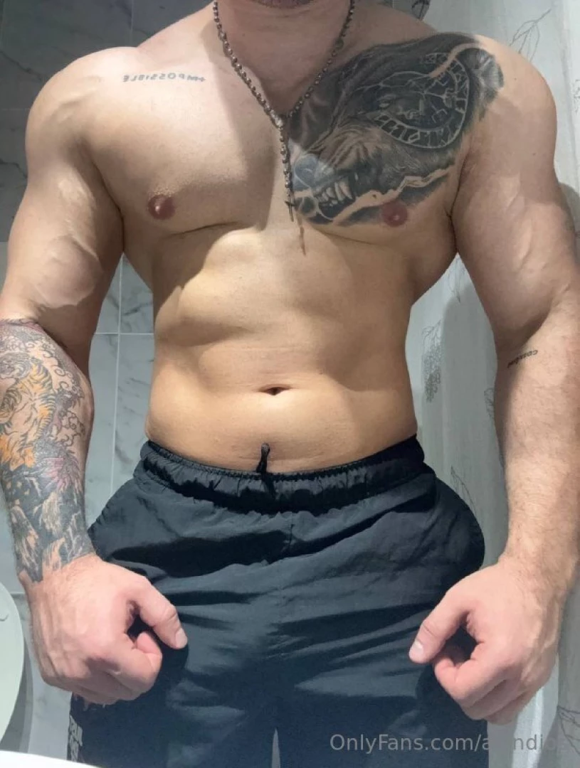 Welcome to my onlyfans half latin and half italian addict to gym and 