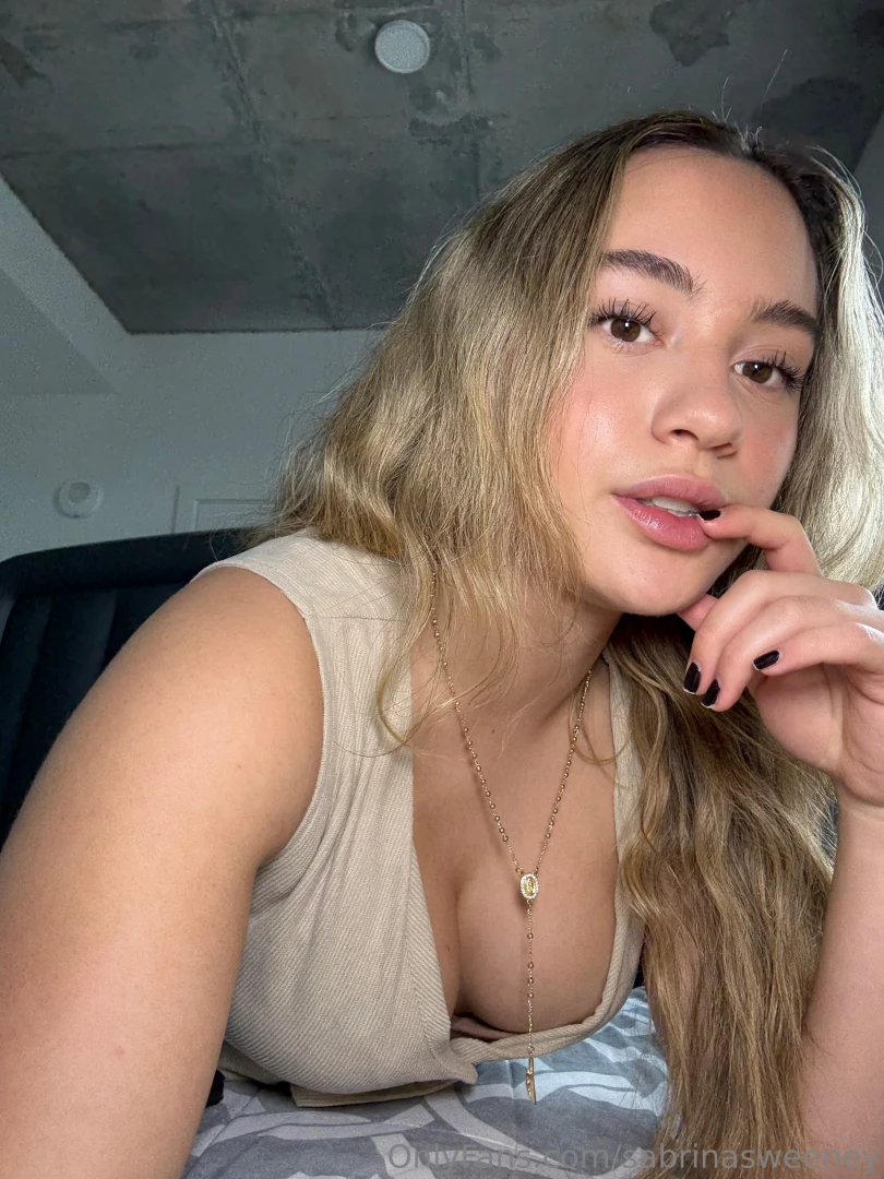 How cute do i look today lmk in my dm s 