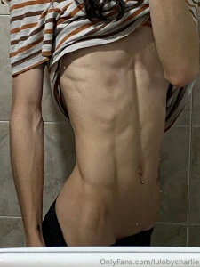 Im back and so hornyyyyyyyyyyy