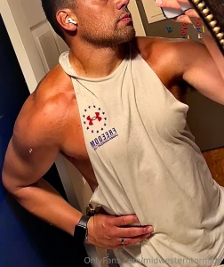 Peak bulking season right now - picking up and throwing around heavy