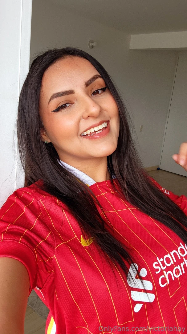 In case u guys are wondering i don t ever smile this is how i look 