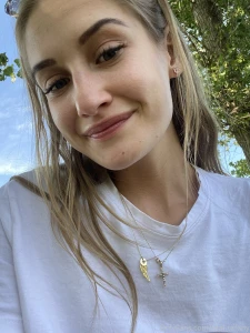 Found a little time to take a walk on this busy summer day how did part 1