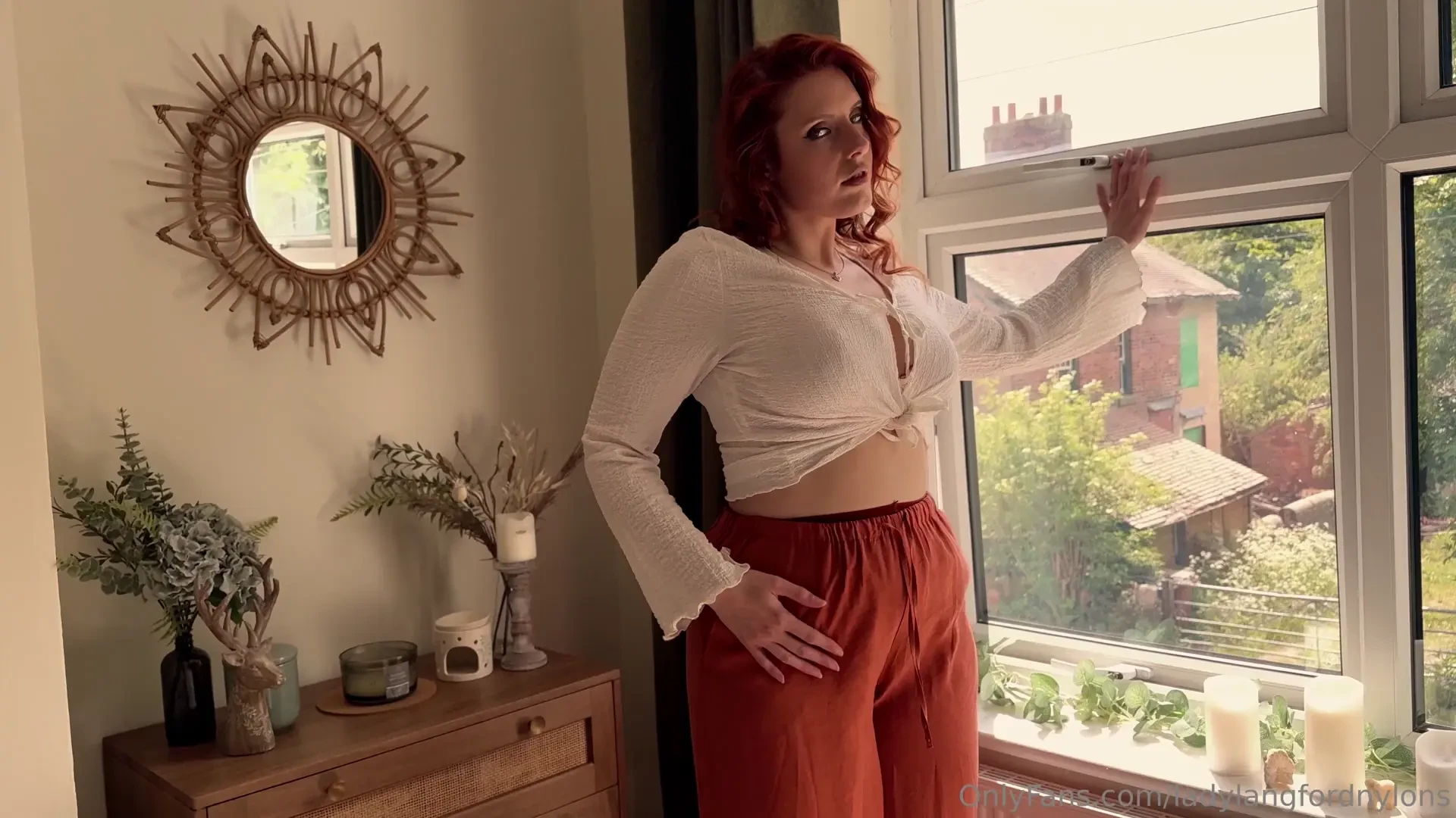 Want to come for a closer look sure well let me just slide out of 