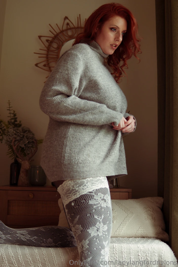 I love this combination pop a little skirt with it and it looks really part 2 