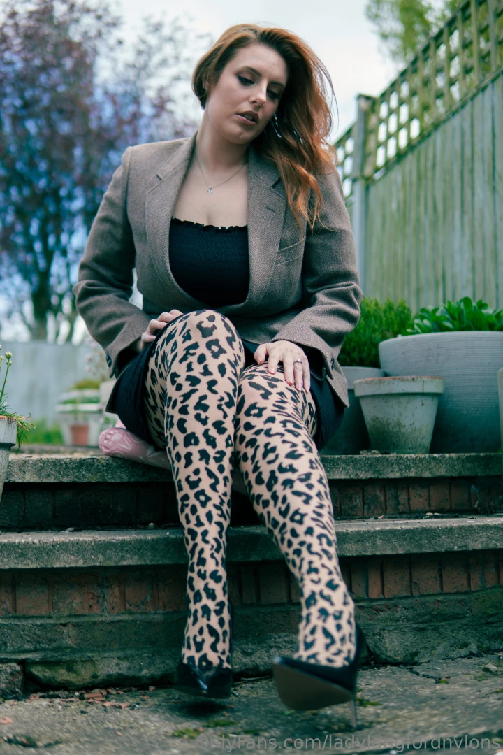 So maybe the best way to showcase these tights is to do it outside part 9 