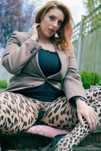 So maybe the best way to showcase these tights is to do it outside part 6