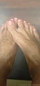 Got new polish on my toes do you like the shade