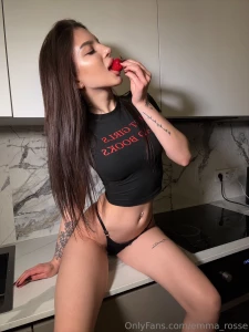 I m sweeter than this berry will you check