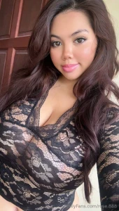 What kind of girls are your weakness