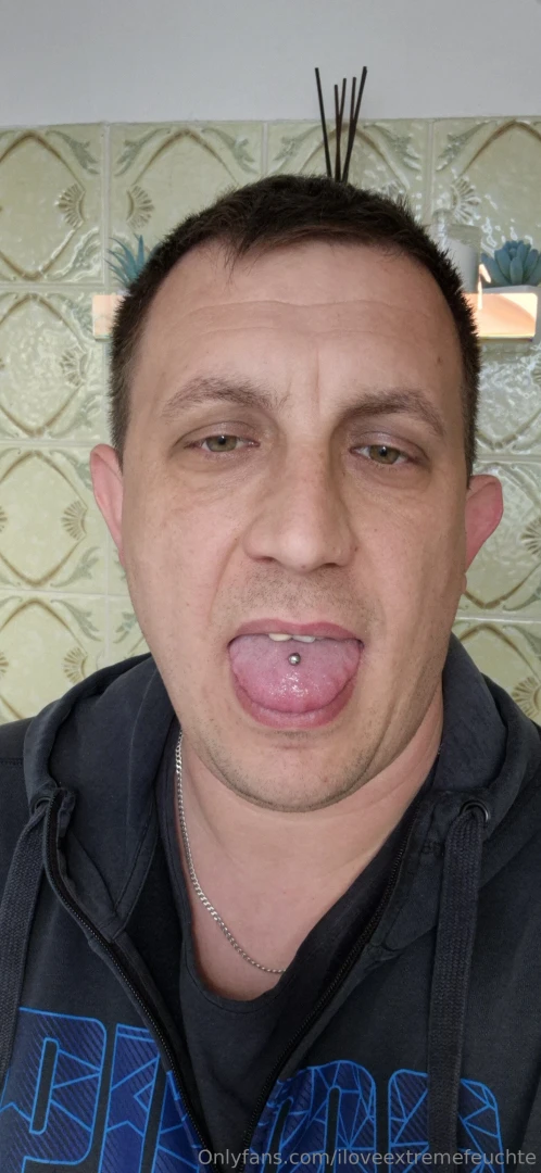 Tongue pierced do you like it or not 