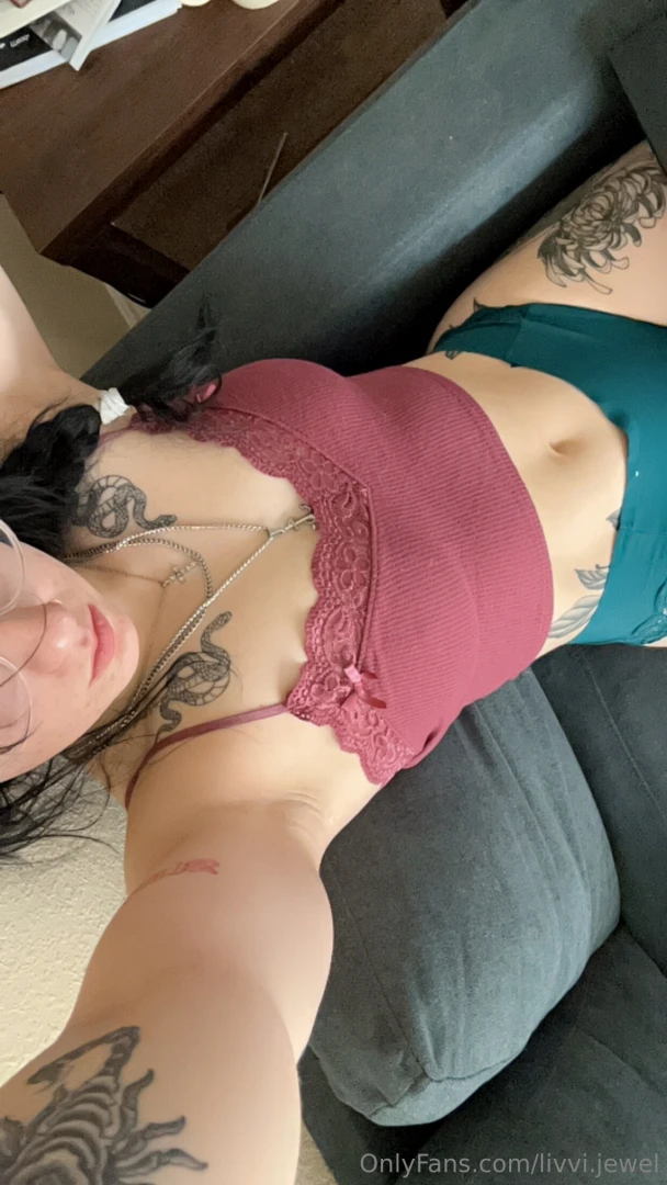 Come have my morning cup of coffee with me while i study 