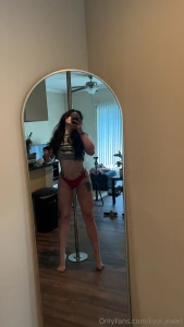 If anyone wants to buy me lunch the cash app is livvijewell i ve got a