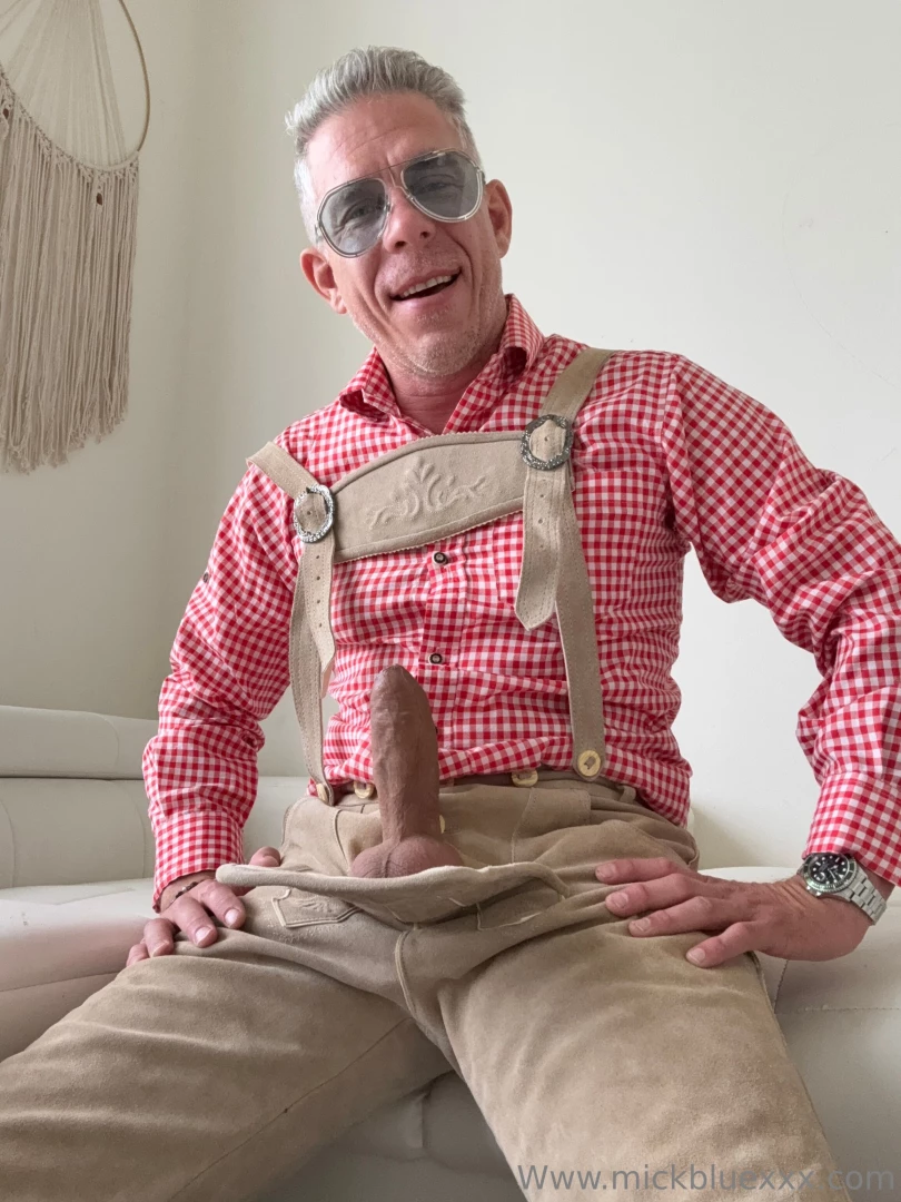 Leather hosen 
