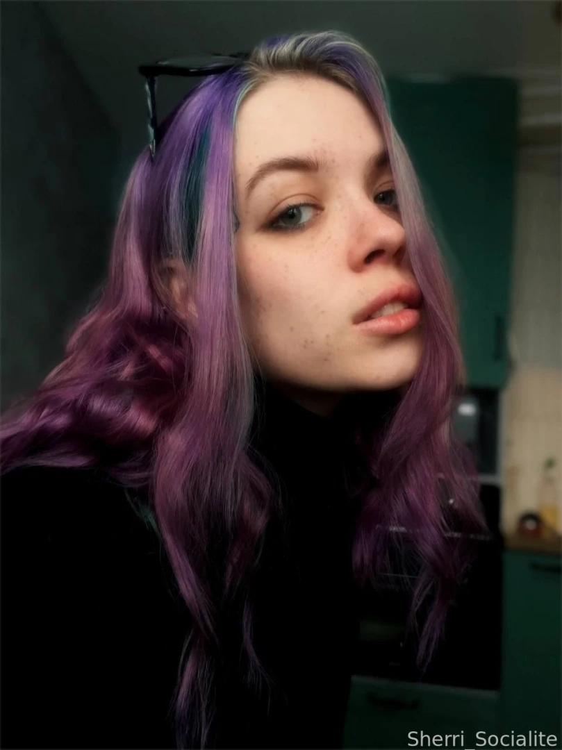 I drew cute freckles on my face to put myself into spring mood or do i 