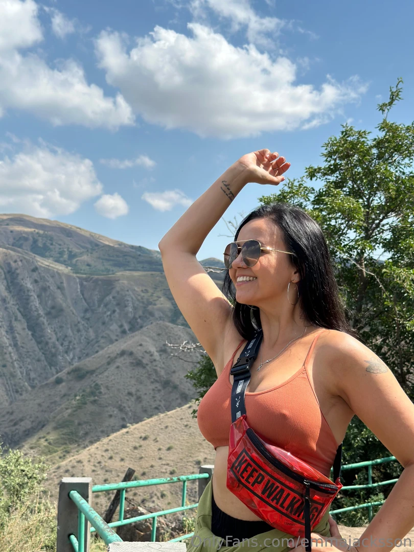 Nature s beauty with a little extra to admire 