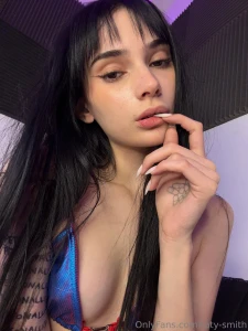 Careful staring too long might turn into an obsession part 1