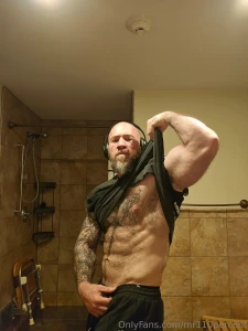 Arm day 1 of 2 done checked in at 225 this am 10 weeks out from first