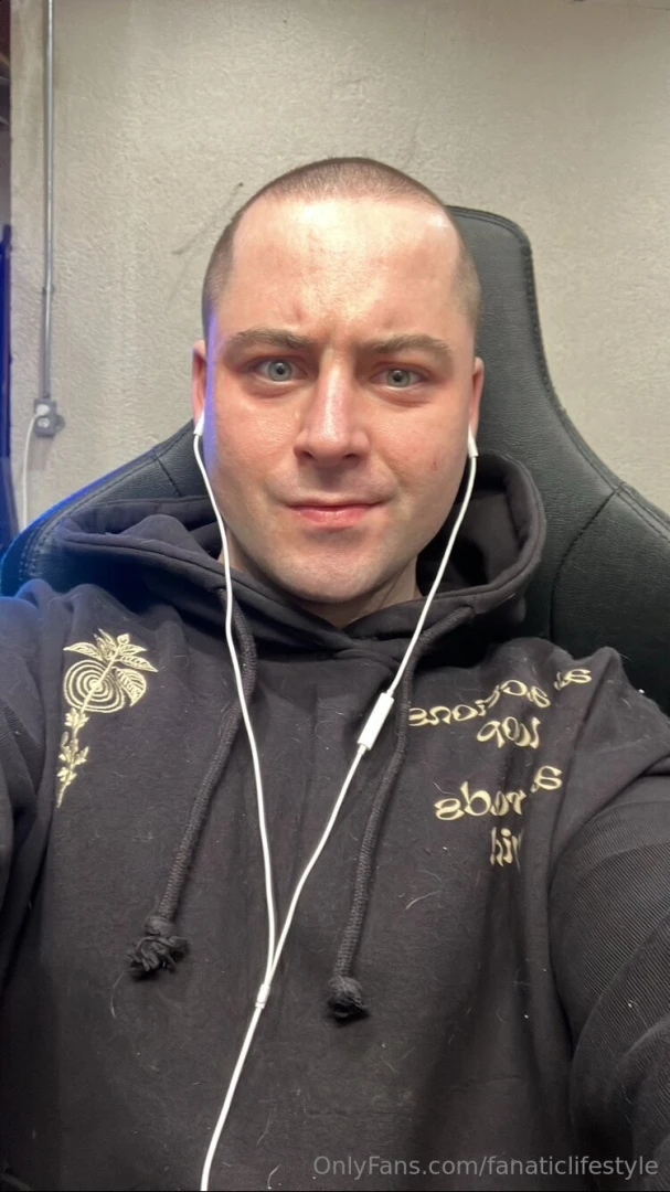 Some selfies for yall request for personalized content thx all part 5 