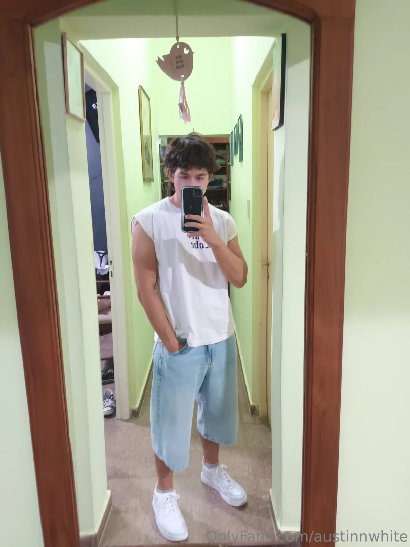 Happy 2025 i m back bitches 