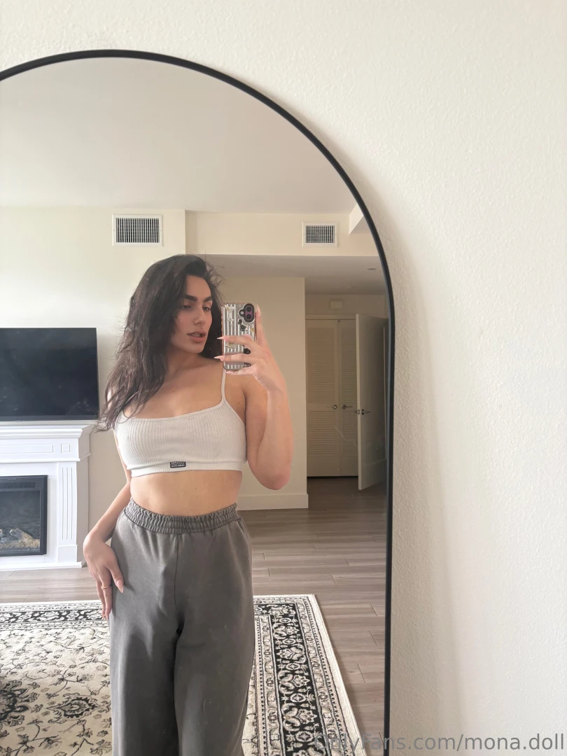 Wore grey sweats today and suddenly everyone s making eye contact part 2 