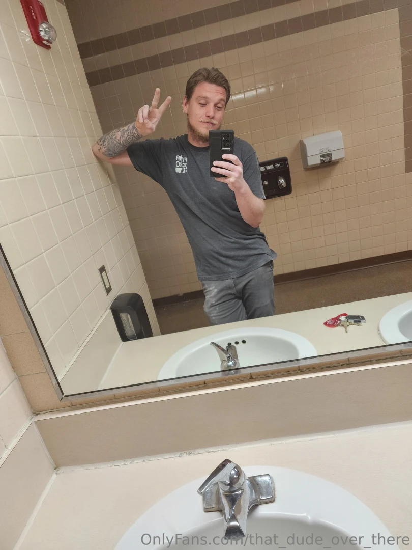 Friday work day vibes 