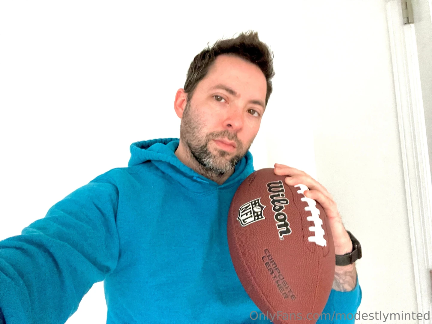 Game day who s winning tonight 