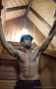 Be boring exercise at the same time eat at the same time sleep at the