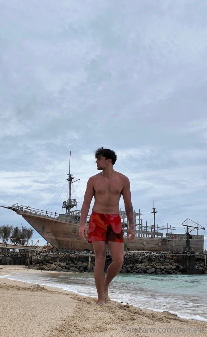 The captain arrived at a new port 