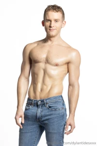 Today is the last day to vote for the grabbys https grabbysamerica