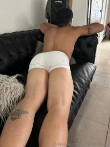 Hey bbs today i bring new content in the couch with my new white part 7