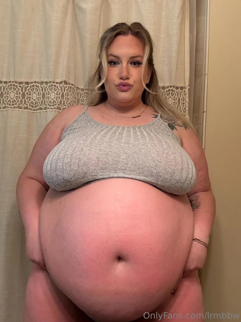 Before amp after same outfit but much bigger belly 