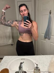 Who needs a trainer when i m already this fine