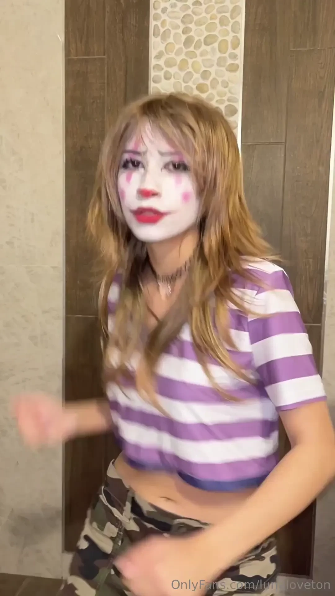 Do you like clowns or are you afraid of them part 1 