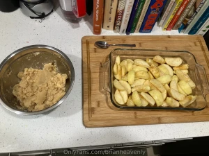 Homemade apple cobbler from scratch smells so damn good happy saturday part 1