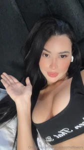 I m picking out the perfect outfit for tonight but i don t know if you