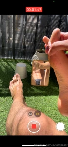 It s sunny and i love to put my sun block on part 1