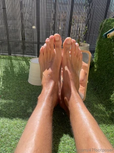 It s sunny and i love to put my sun block on part 2