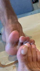 Guys i m so sorry but i had to do this i needed to cut my toenails as