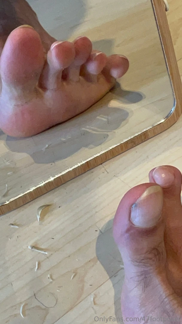 Guys i m so sorry but i had to do this i needed to cut my toenails as part 3 