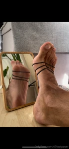 Feeling some hair gums on my foot