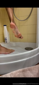 Quick little shower sesh before leaving part 1