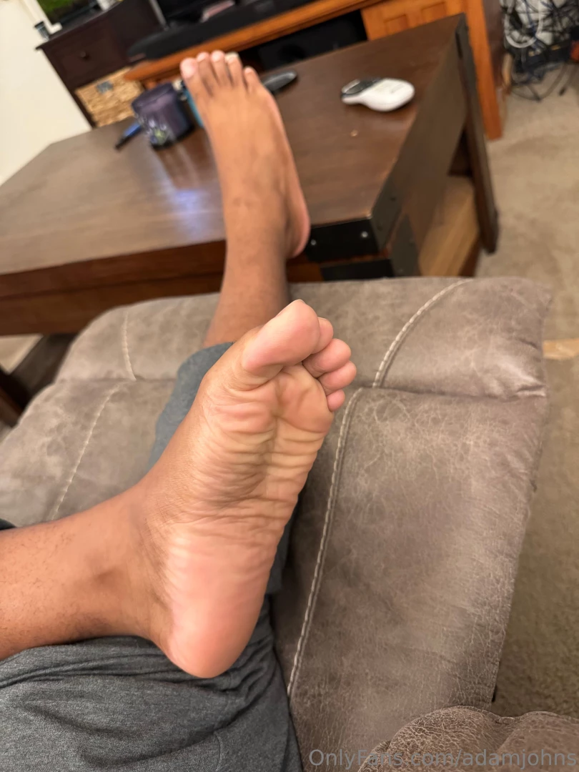 Which pic of my feet is your favorite part 1 